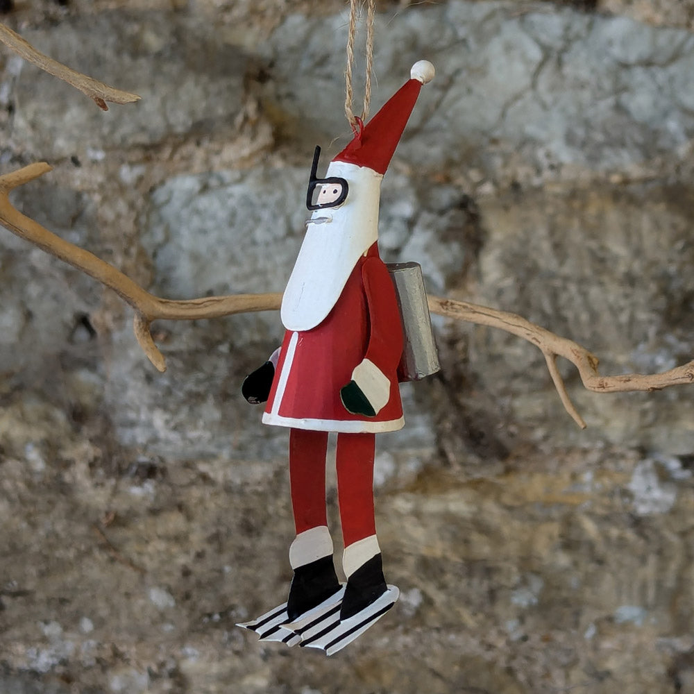 Tin Scuba Santa with mask and Oxygen Tank